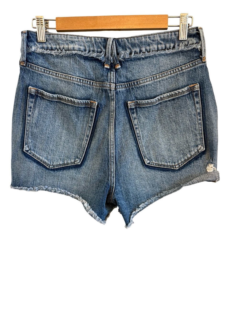 Good American Size 10/30 High Rise Denim Shorts Raw Hem Button Fly - Picture 3 of 9
